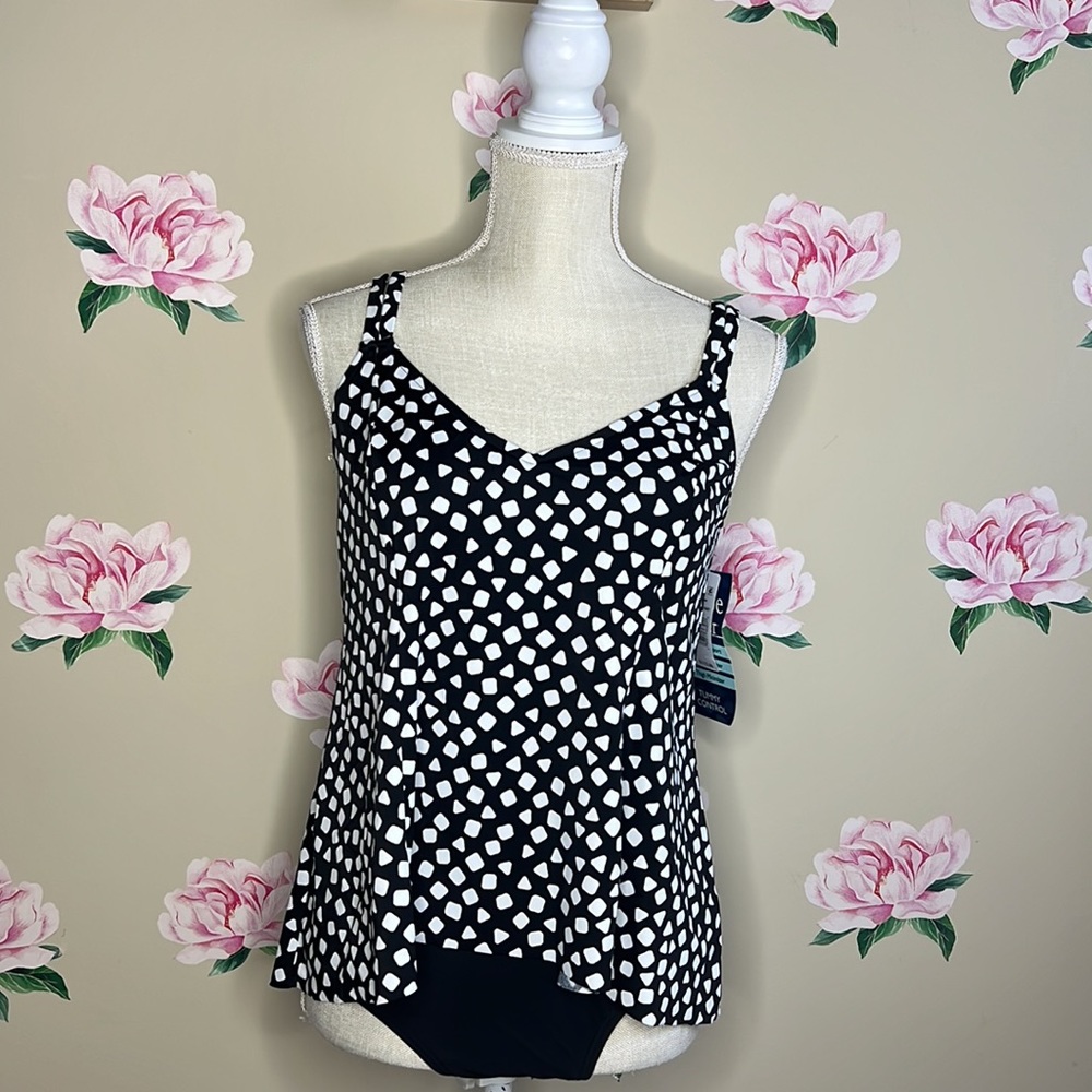 Shape Solver Swimsuit. A-17 - Picture 7 of 9